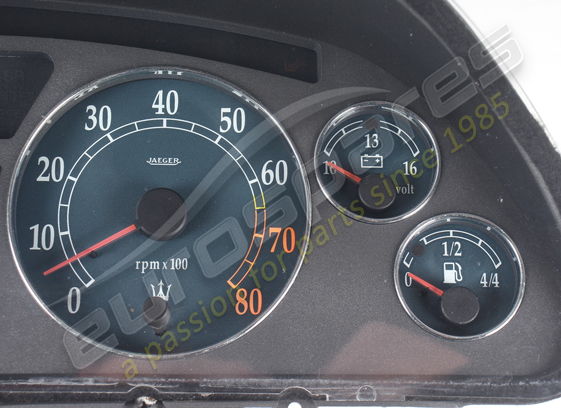 USED MASERATI COMPLETE INSTRUMENT MPH. PART NUMBER 383610101 (3) used maserati complete instrument mph. part number 383610101 (3)