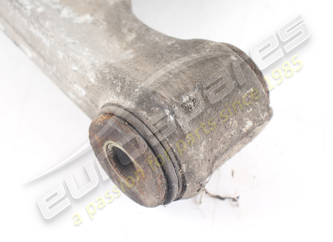 used maserati lh lower suspension arm. part number 386600015 (3)