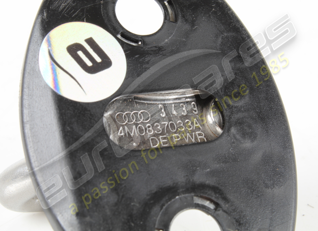 USED LAMBORGHINI STRIKER. PART NUMBER 4M0837033A (2) used lamborghini striker. part number 4m0837033a (2)