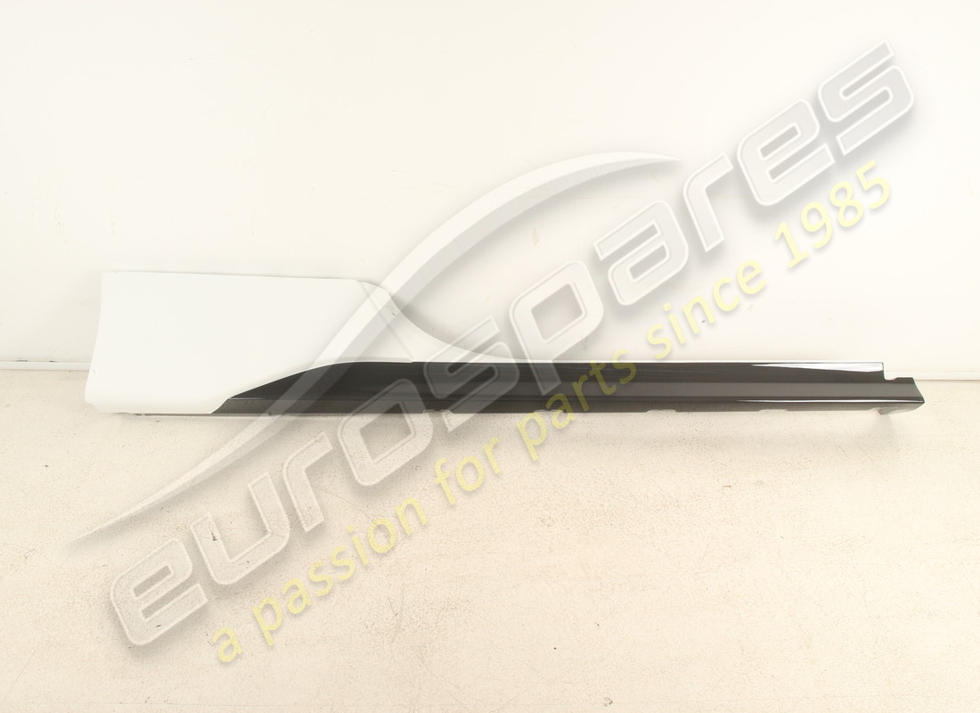 new ferrari rivest. sottoporta dx opt ca. part number 985796555 (1)