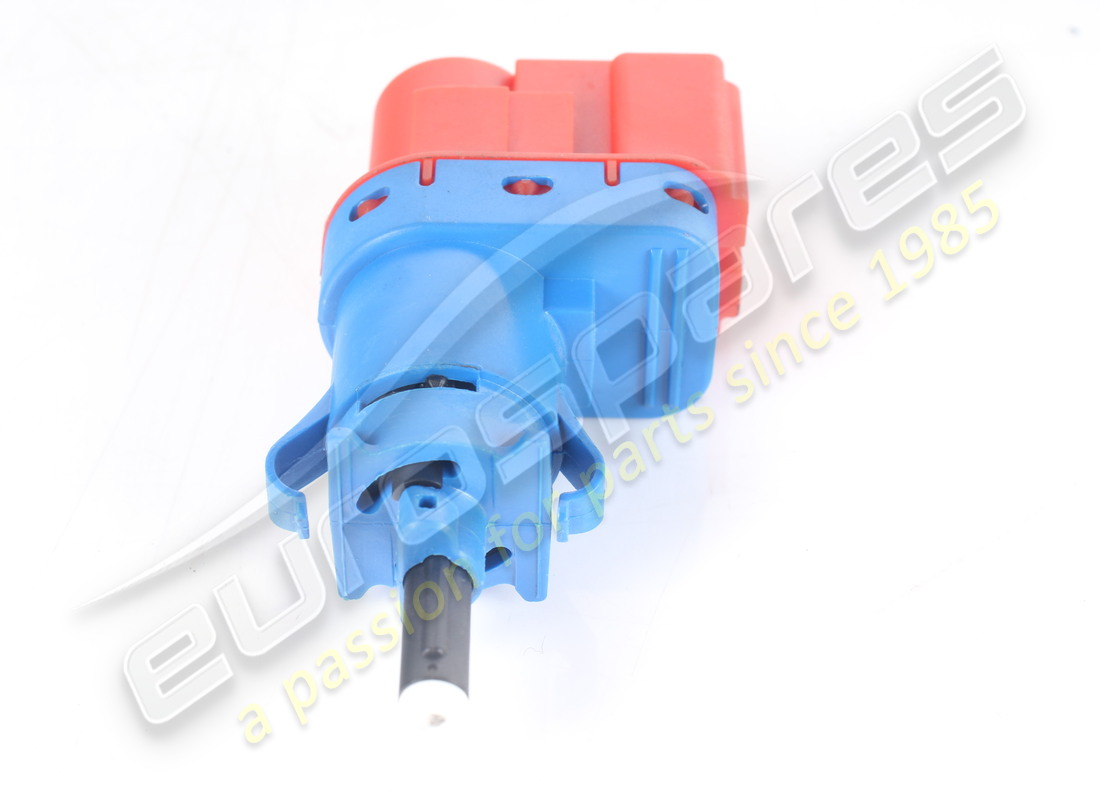 USED FERRARI PUSHBUTTON SWITCH. PART NUMBER 318205 (3) used ferrari pushbutton switch. part number 318205 (3)