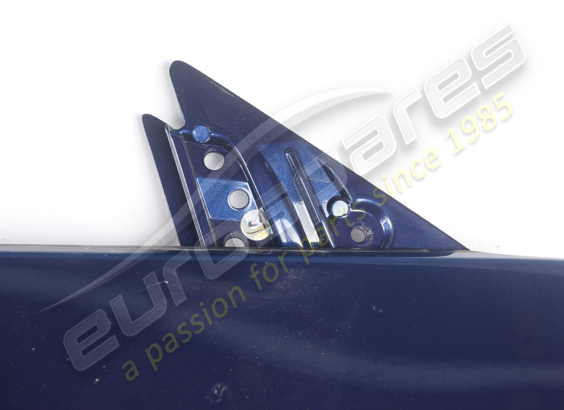 USED FERRARI RH LATERAL DOOR. PART NUMBER 88008011 (2) used ferrari rh lateral door. part number 88008011 (2)