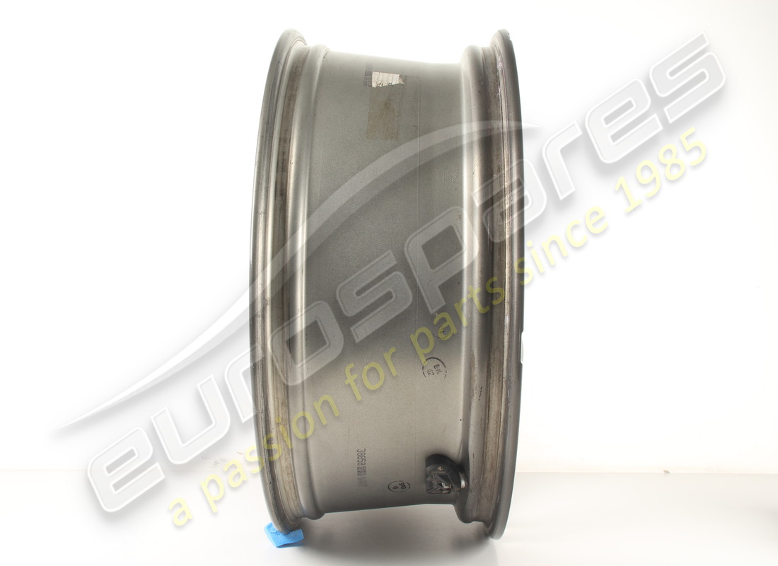 used ferrari front wheel. part number 855340 (5)