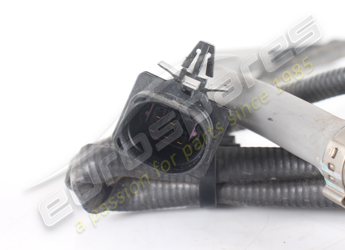 USED FERRARI FRONT OXYGEN SENSOR. PART NUMBER 292582 (4) used ferrari front oxygen sensor. part number 292582 (4)
