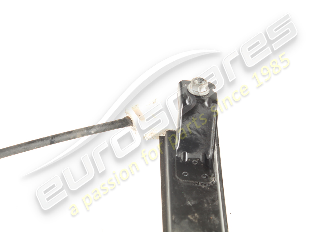 used maserati rh front glass lift. part number 84934000 (5)