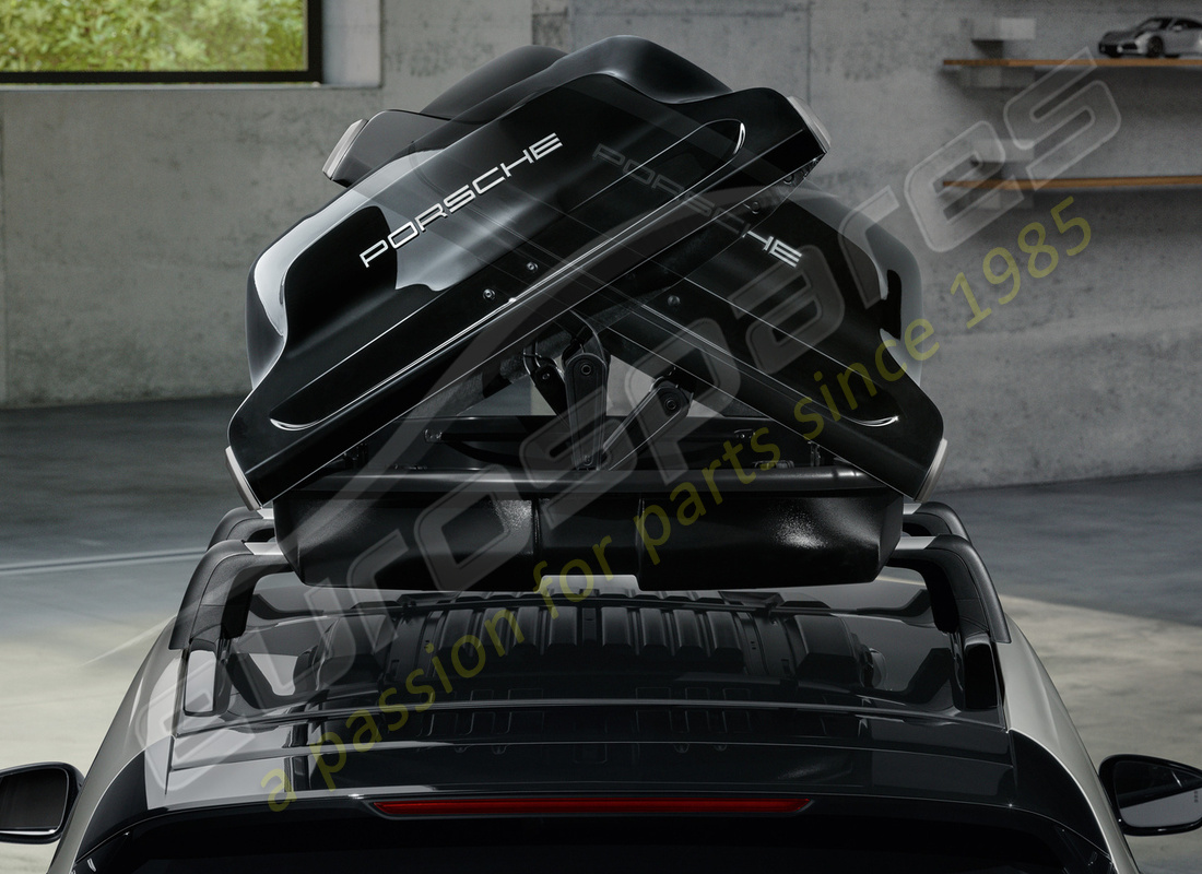 new porsche roof box in black (high-gloss). part number 9y0044870 (2)