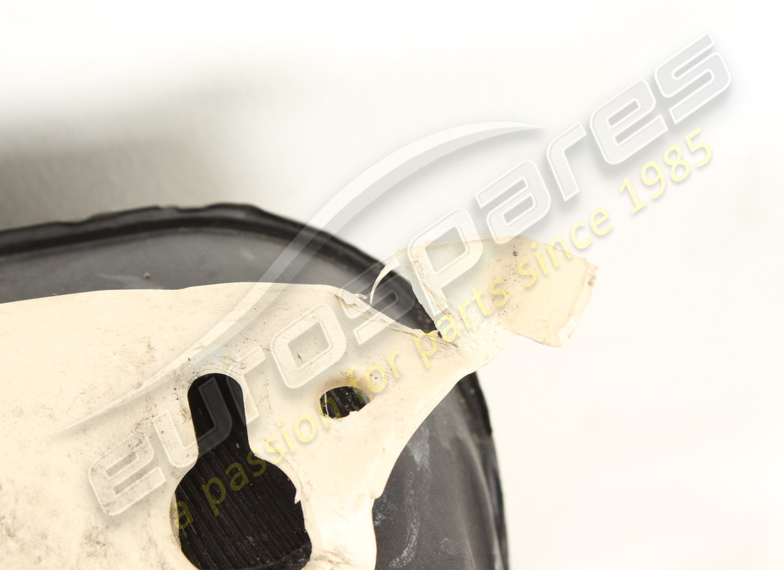 damaged porsche fuel tank. part number 992201076g (5)