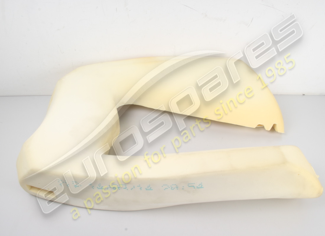 new maserati front lh seat edge padding. part number 980145137 (2)