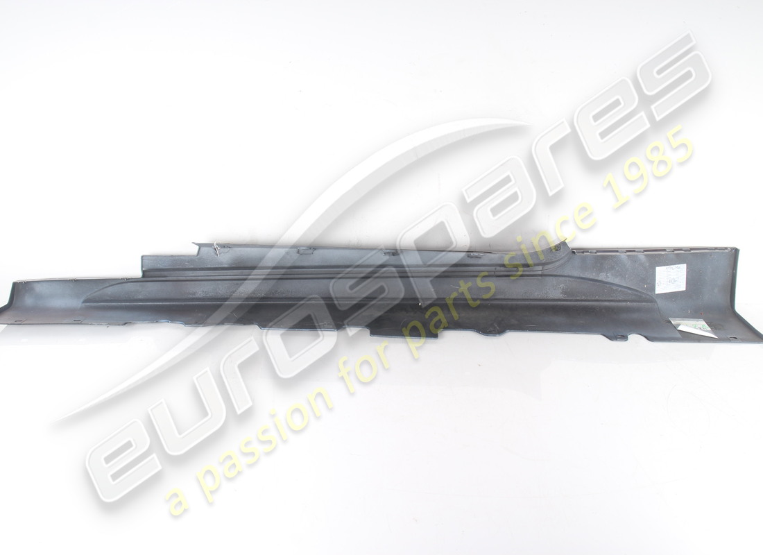 USED MASERATI RH SIDE SKIRT. PART NUMBER 980145473 (7) used maserati rh side skirt. part number 980145473 (7)