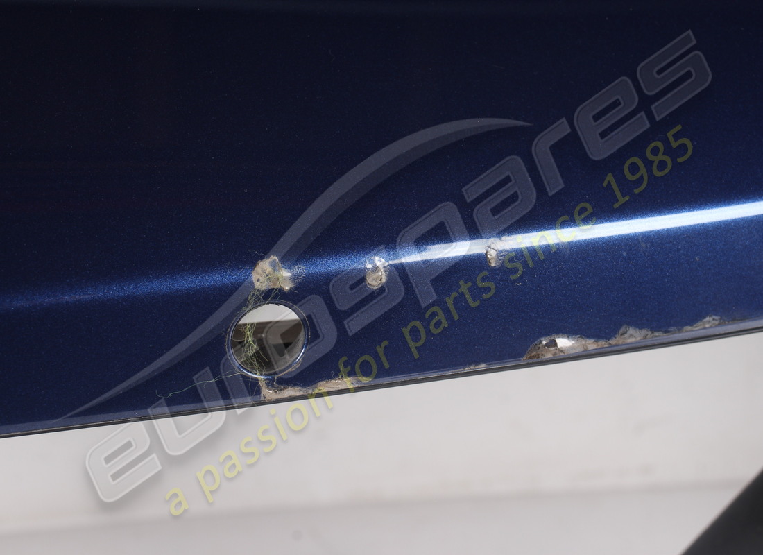 USED FERRARI FRONT BUMPER. PART NUMBER 89047110 (15) used ferrari front bumper. part number 89047110 (15)