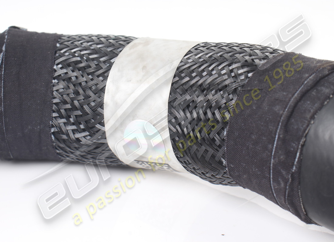 USED FERRARI MANICOTTO DOPPIO DIAMETRO DX. PART NUMBER 983355 (3) used ferrari manicotto doppio diametro dx. part number 983355 (3)