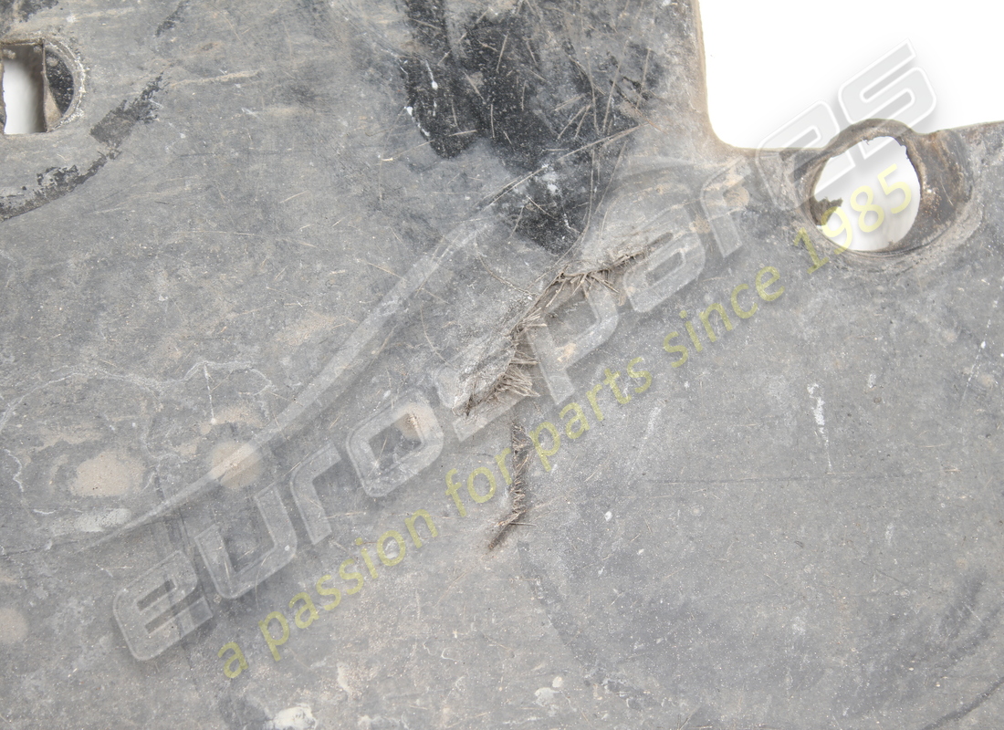 used ferrari rh lower panel. part number 63939600 (2)