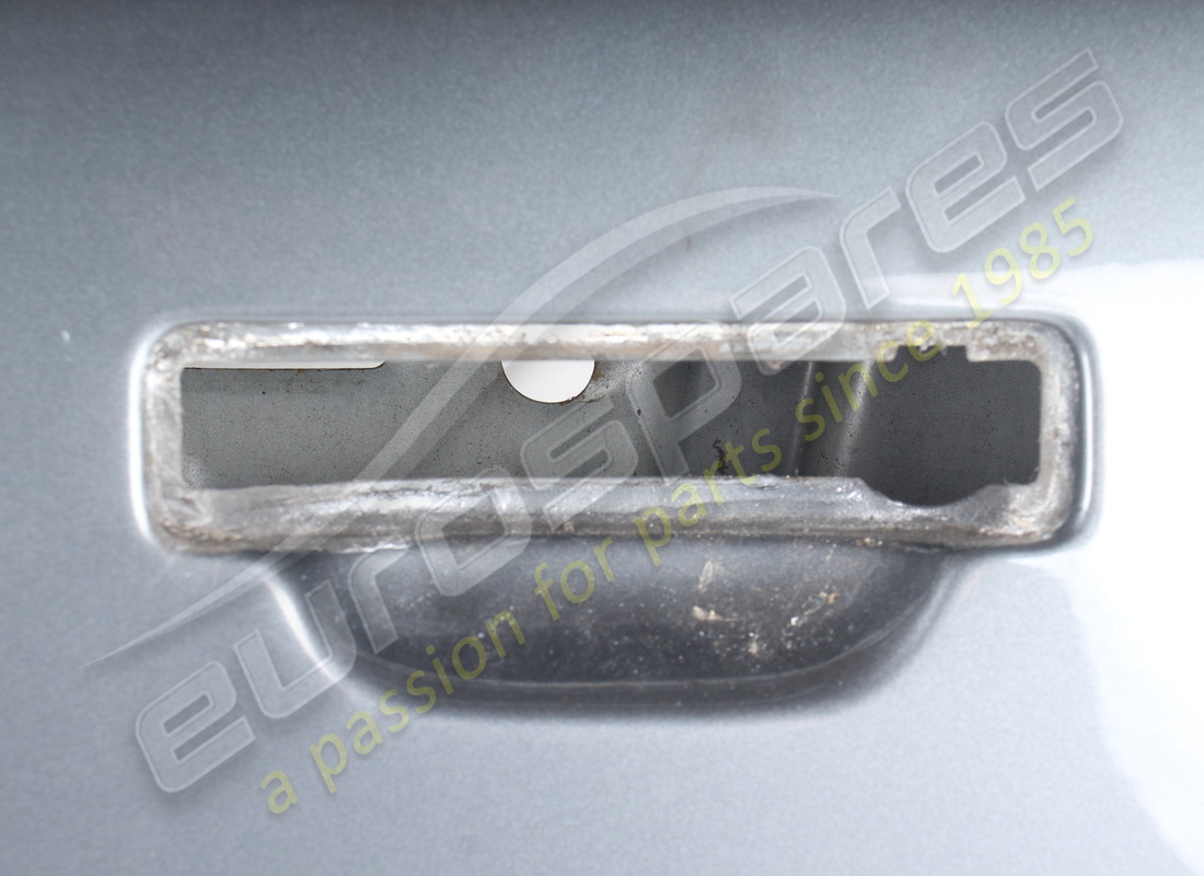 used maserati complete rear lh door. part number 374530203 (3)