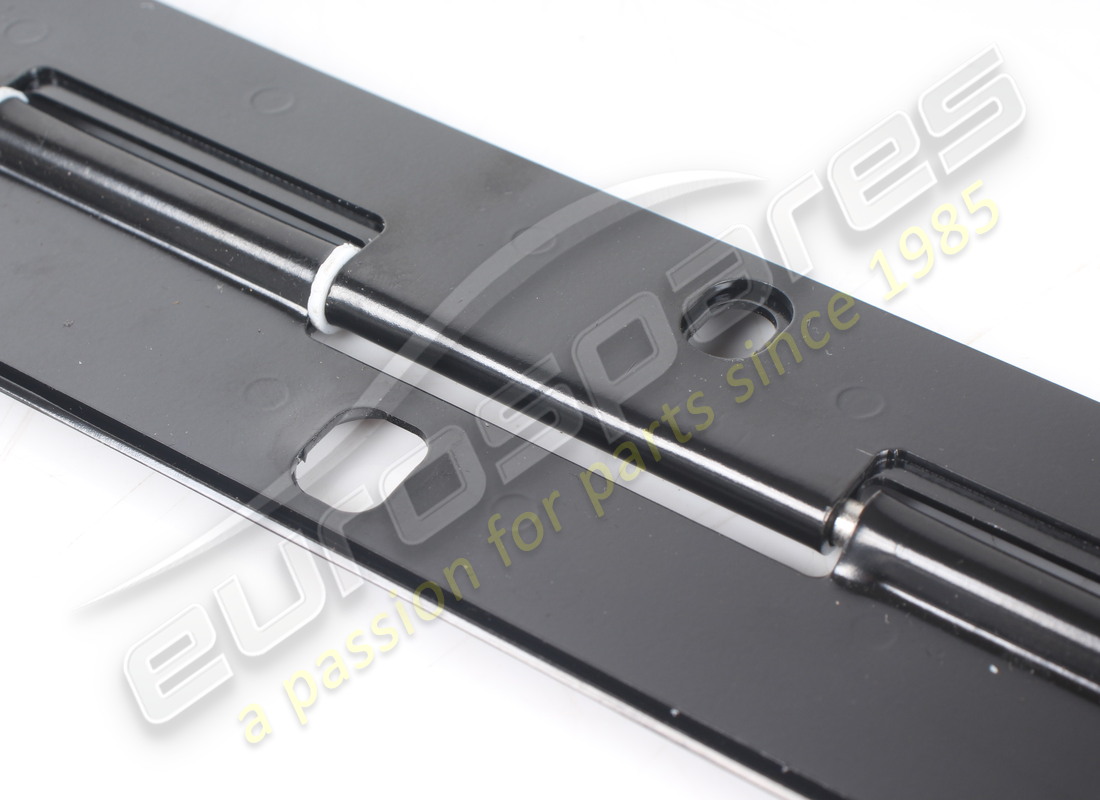 USED FERRARI COMPLETE DOOR HINGE. PART NUMBER 89132900 (2) used ferrari complete door hinge. part number 89132900 (2)