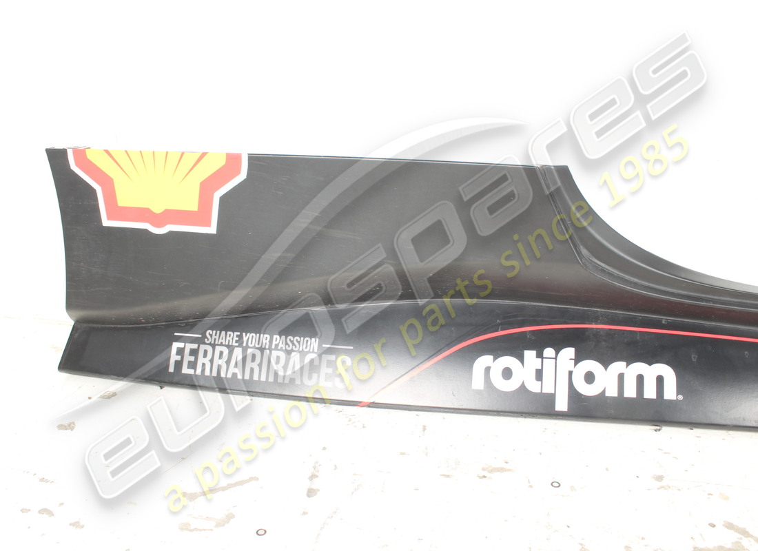 used ferrari complete rh underdoor trim. part number 88540610 (2)