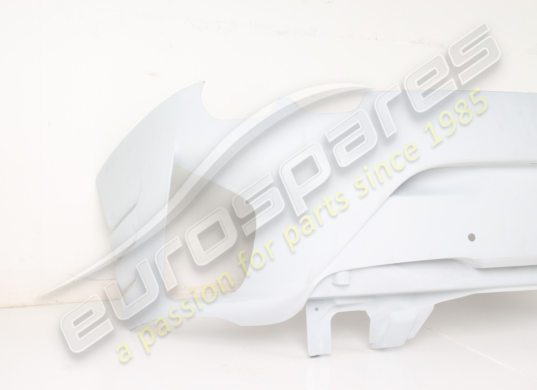 new ferrari complete rear bumper. part number 985922153 (2)