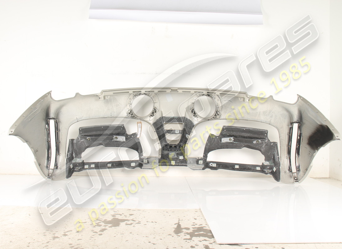 used ferrari rear bumper. part number 985883510 (5)