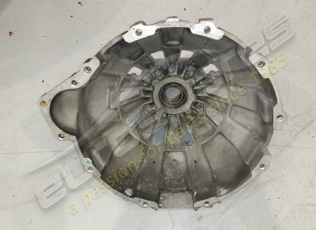 used ferrari complete clutch housing. part number 173622 (2)