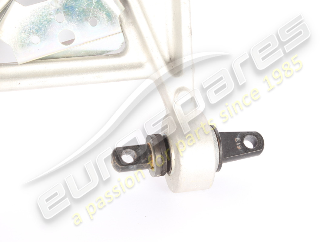 used ferrari lower lh arm. part number 759727 (3)