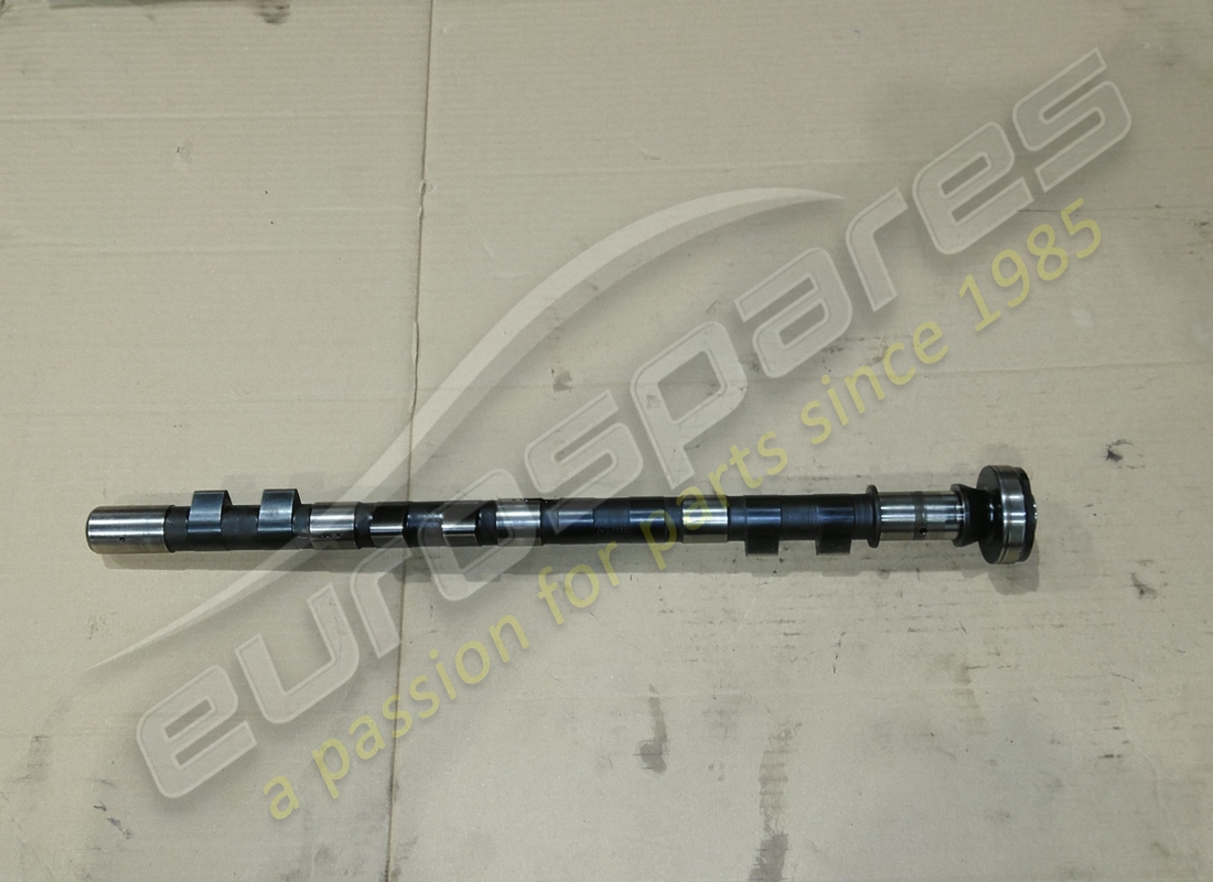 USED Ferrari RH EXHAUST CAMSHAFT . PART NUMBER 126555 (1)