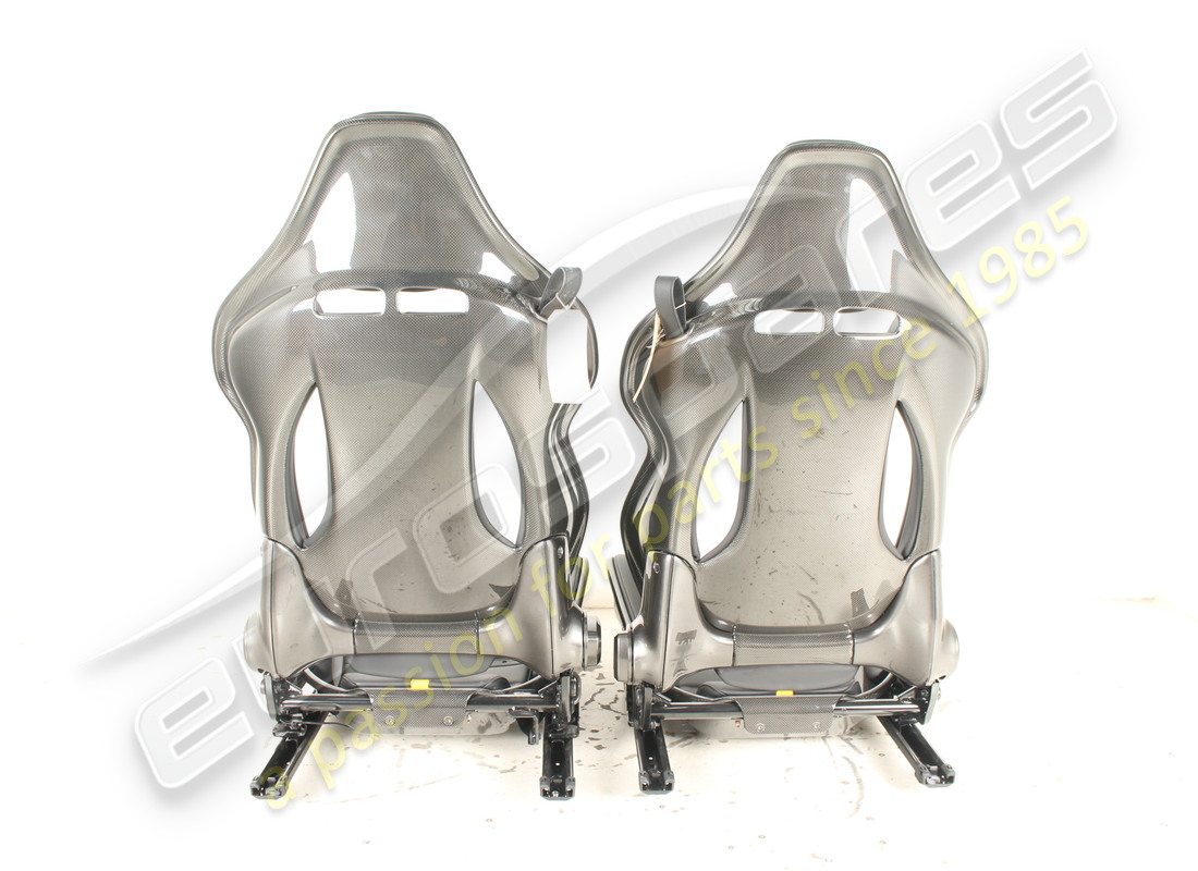 USED FERRARI 296 DAYTONA CARBON SEATS (SIZE LARGE). PART NUMBER EAP1490392 (3) used ferrari 296 daytona carbon seats (size large). part number eap1490392 (3)
