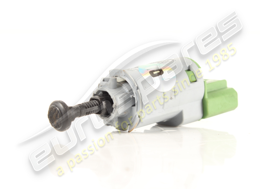 used maserati push-button switch. part number 670001724 (2)