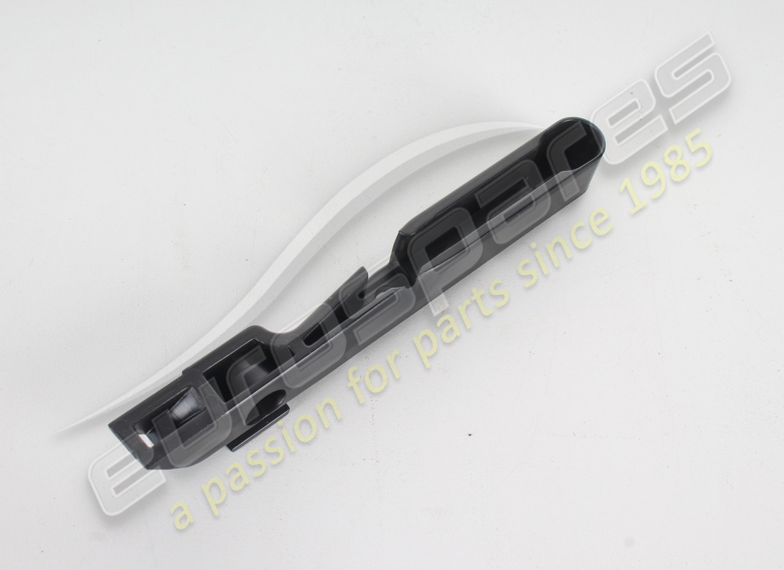 new aston martin bracket, sill applique, rh part number 6g3310610ac (2)