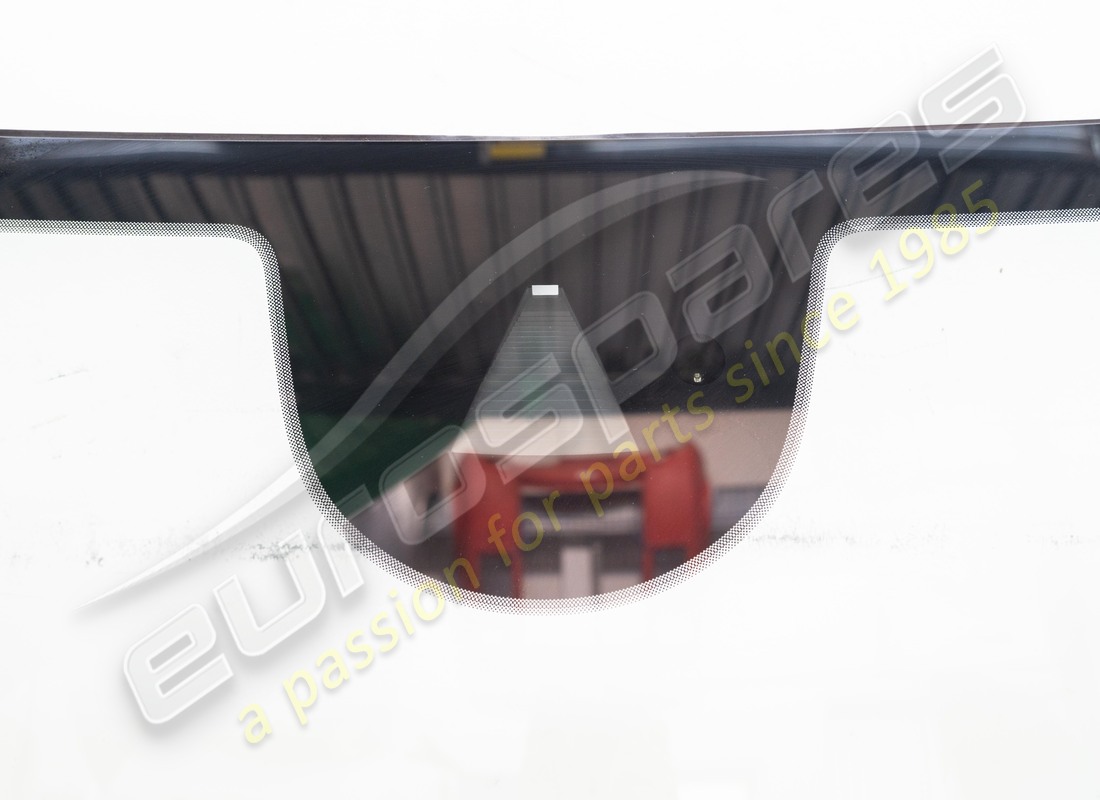 used ferrari complete windscreen. part number 985883352 (3)