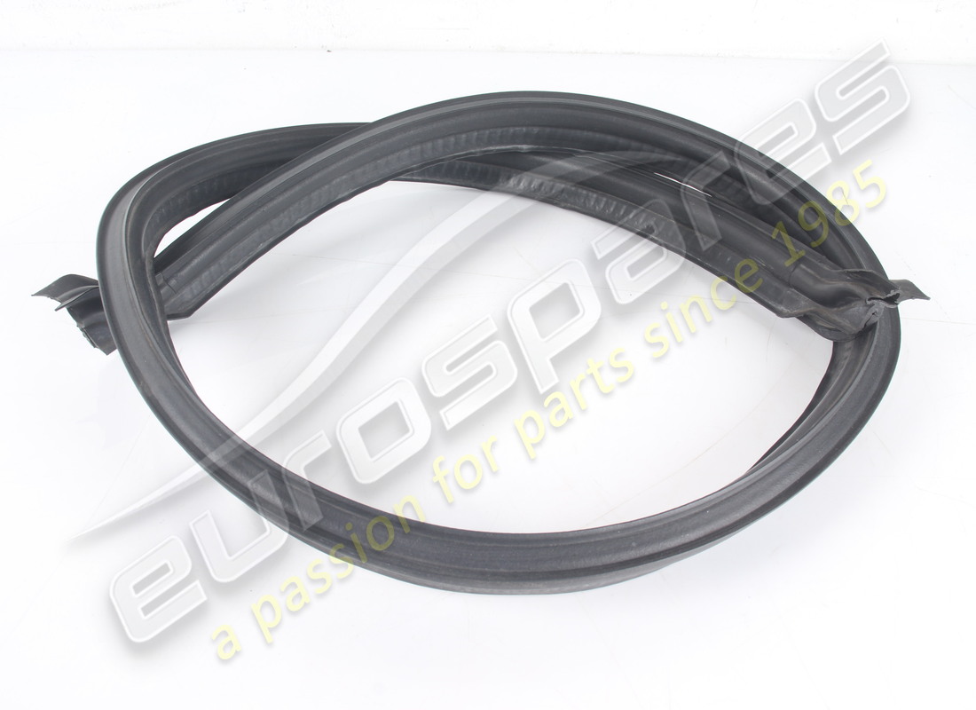 USED FERRARI UNDERWINDSCREEN TRAY SEAL. PART NUMBER 83315600 (1) used ferrari underwindscreen tray seal. part number 83315600 (1)