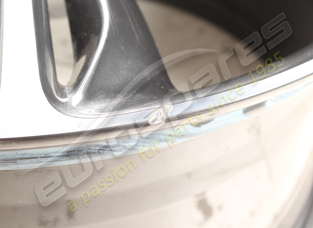 damaged ferrari cerchio forg ant sx t grey d. part number 986211 (5)