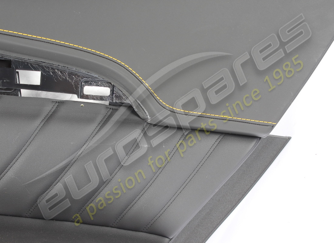 used maserati rear rh door panel assembly. part number 670225938 (2)