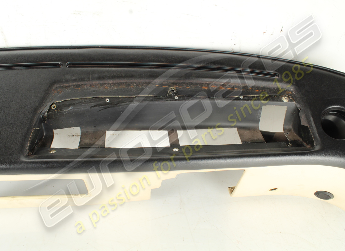 used eurospares upper & lower dashboard only. part number eap1729555 (3)