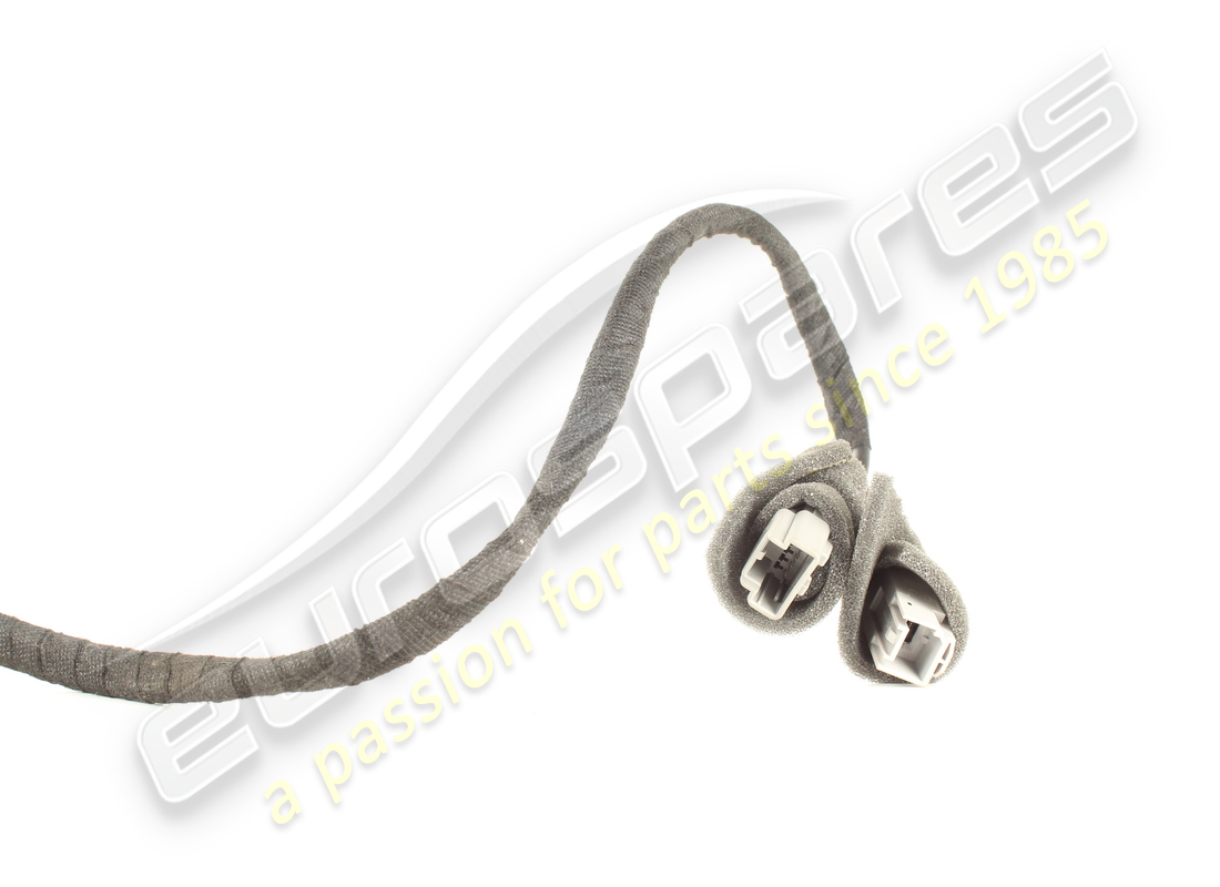 used maserati aux+usb socket in central tu. part number 670009770 (3)