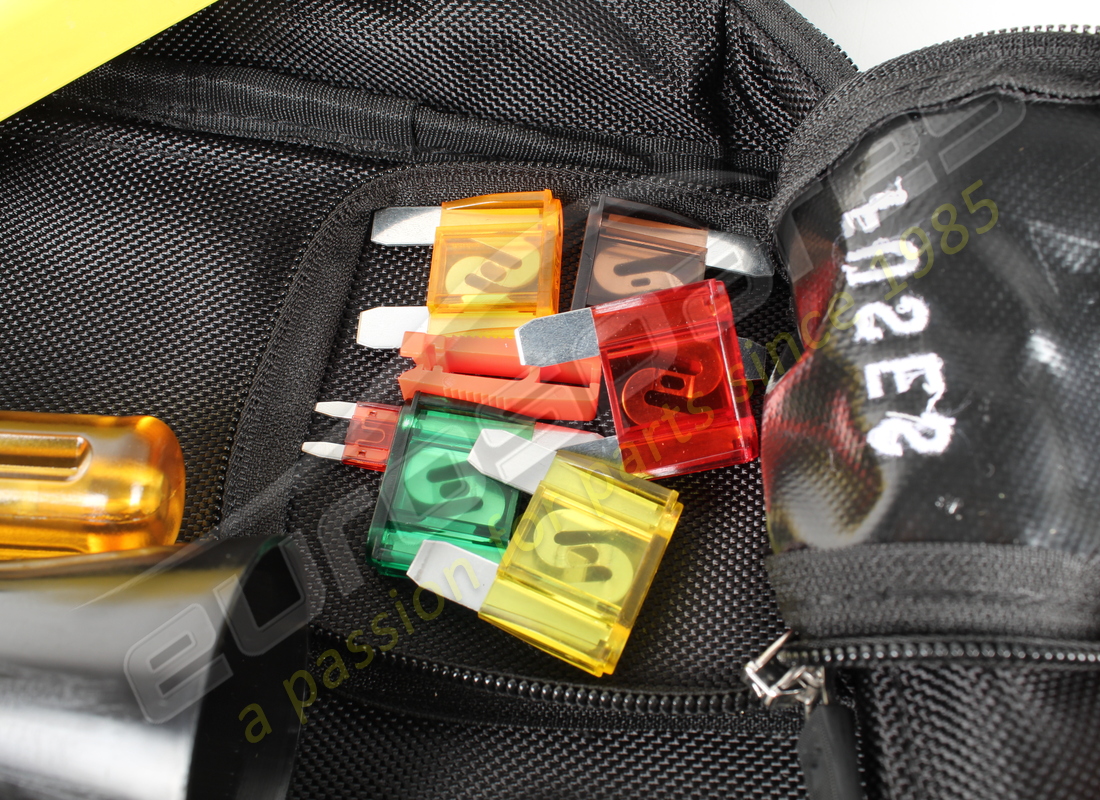 new ferrari complete toolkit bag. part number 321955 (10)