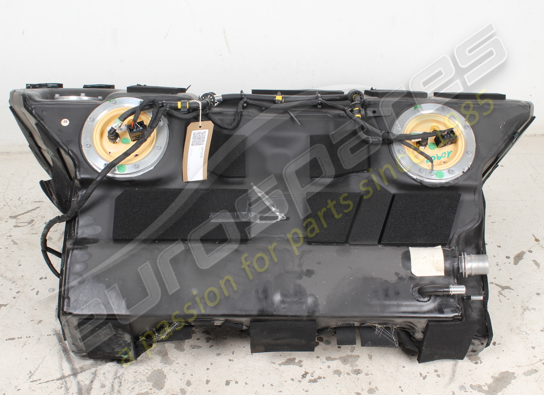 USED Ferrari COMPLETE TANK . PART NUMBER 341208 (1)