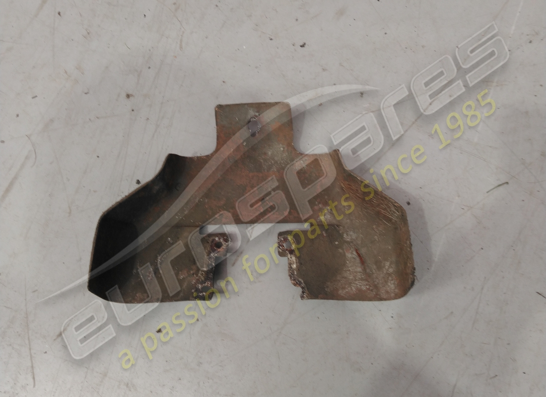 damaged ferrari shield. part number 154485 (1)