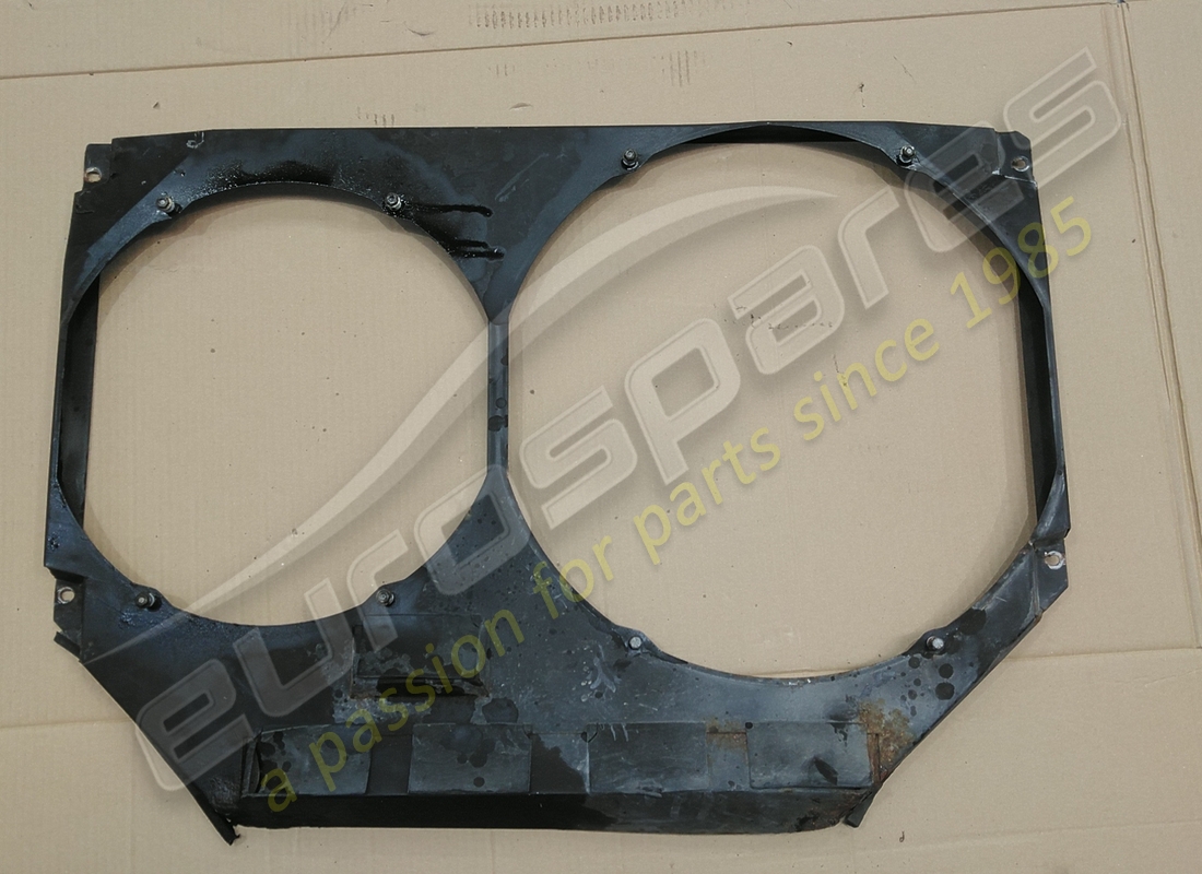 damaged ferrari hood for electrofans. part number 154533 (1)