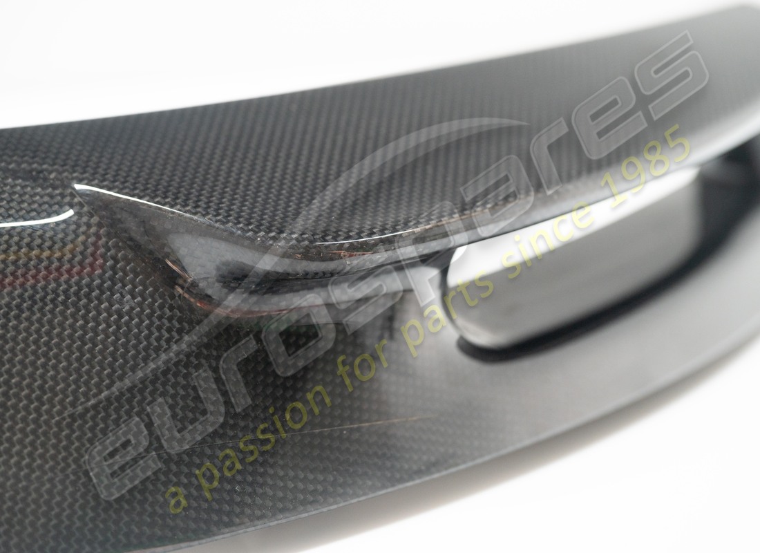used ferrari complete rh rear flank cladding. part number 901771 (4)