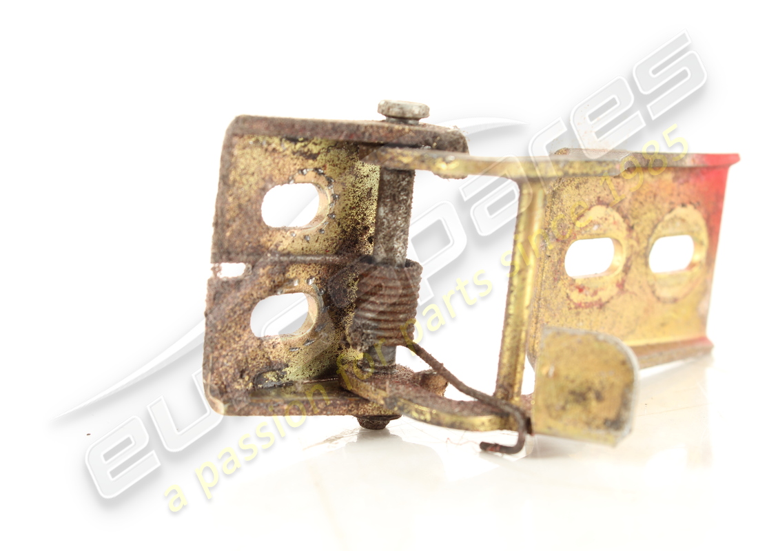 USED FERRARI FUEL FILLER LID HINGE. PART NUMBER 60537600 (3) used ferrari fuel filler lid hinge. part number 60537600 (3)