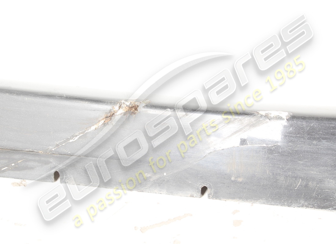 damaged ferrari lh underdoor covering. part number 68021110 (5)