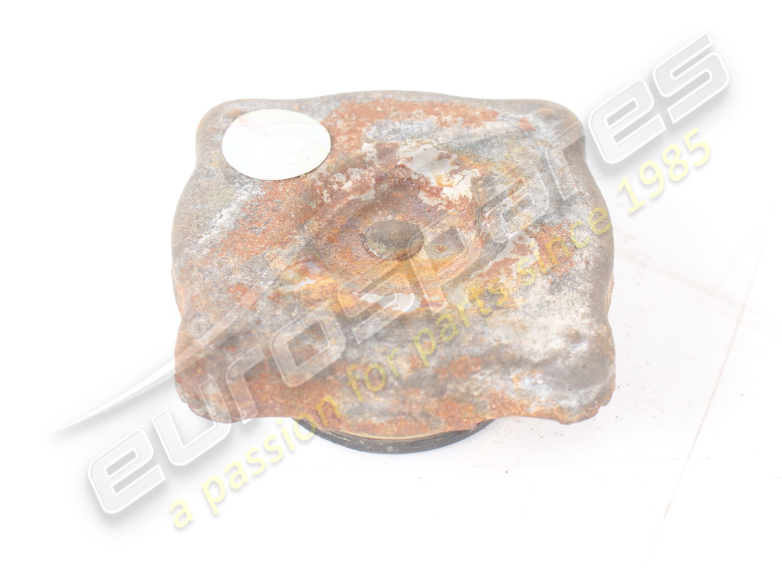USED FERRARI RADIATOR PRESSURE CAP (SQUARE 0.9). PART NUMBER 101499C (2) used ferrari radiator pressure cap (square 0.9). part number 101499c (2)