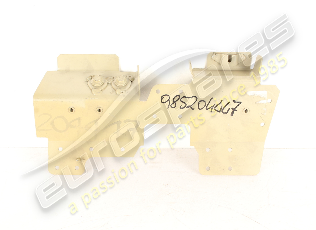 new ferrari rh reinforcement. part number 985204447 (1)