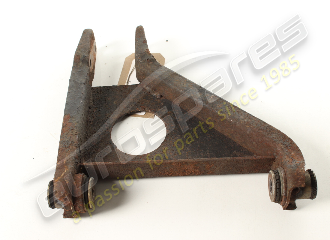 used ferrari rh front upper suspension lever. part number 104392 (2)