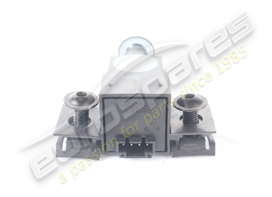 USED FERRARI TWO-TONE INFOLED. PART NUMBER 239744 (3) used ferrari two-tone infoled. part number 239744 (3)