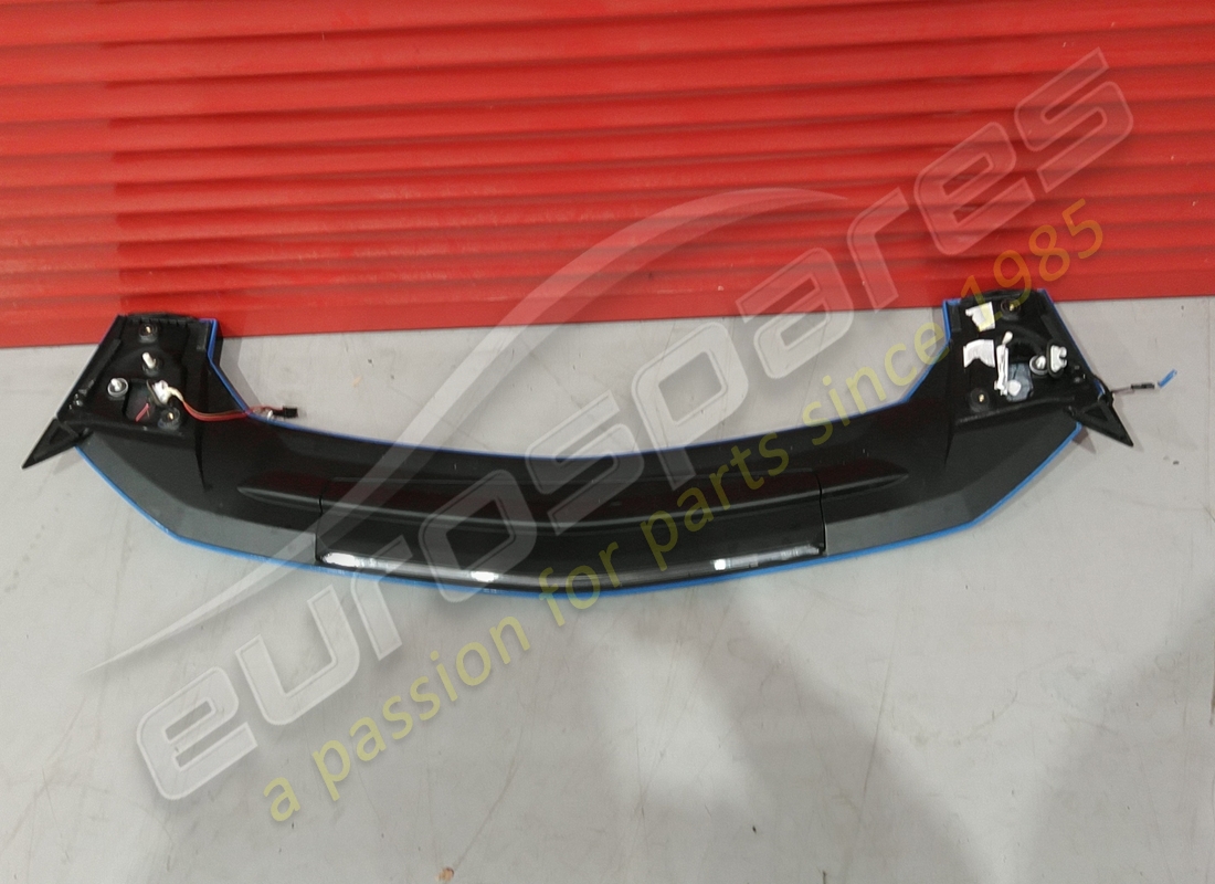 used lamborghini wing spoiler. part number 4ml827933agru (2)