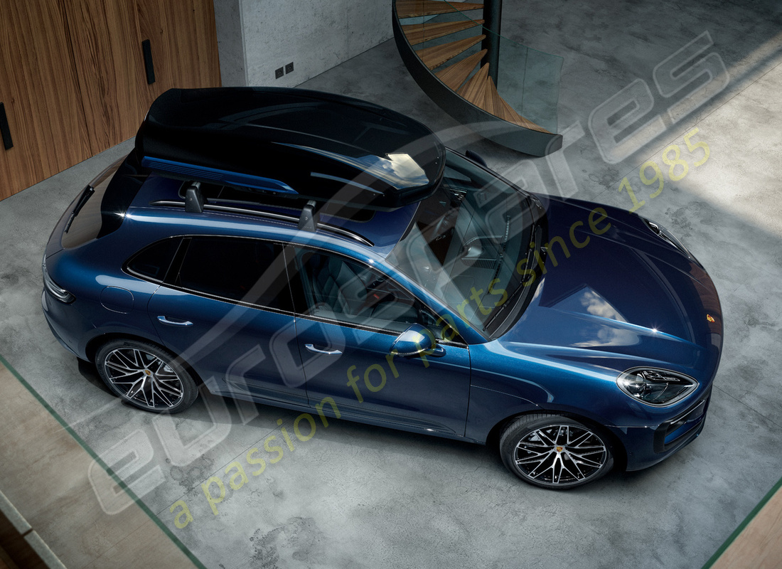 new porsche roof box in black (high-gloss). part number 9y0044870 (5)