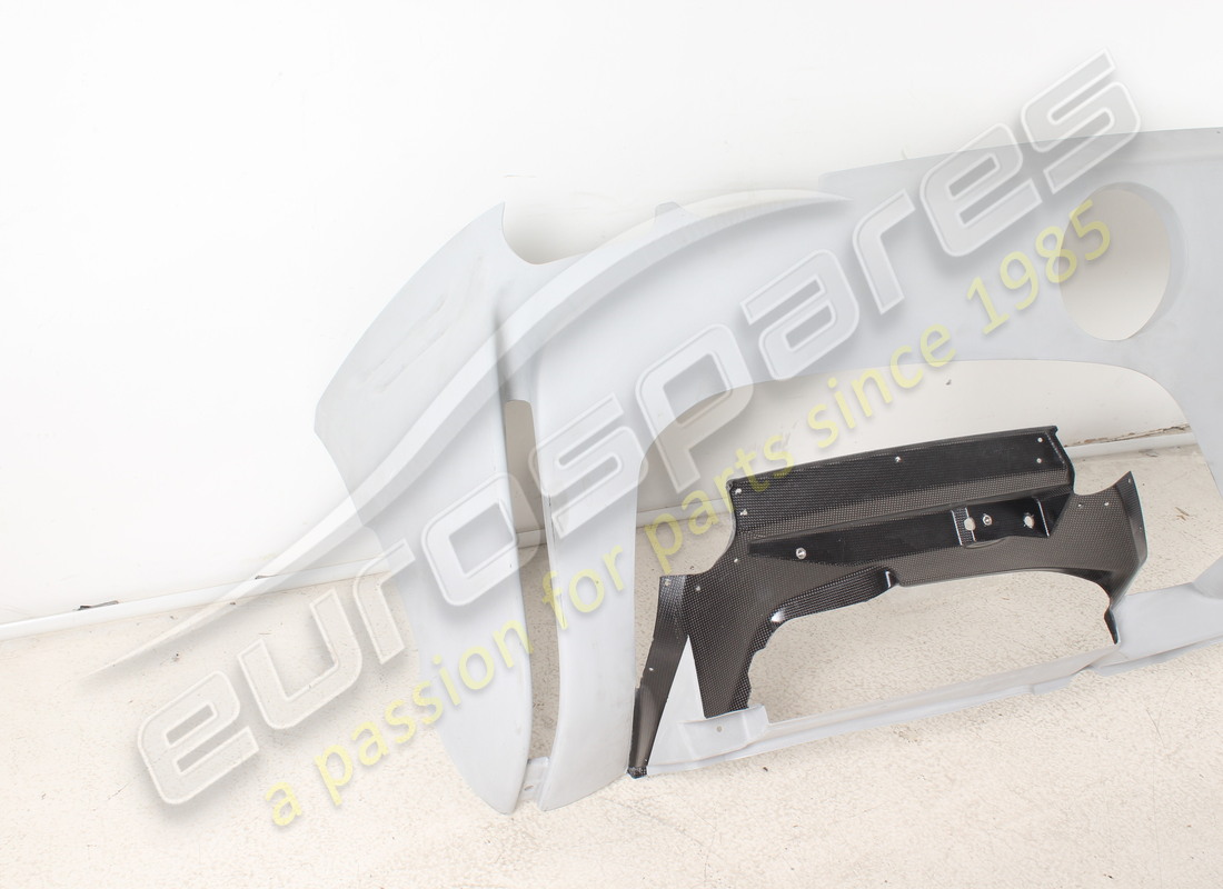 new ferrari rear bumper. part number 985883510 (2)