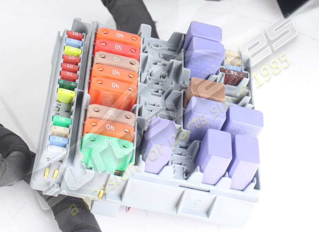 DAMAGED FERRARI CAVO ANTERIORE. PART NUMBER 266265 (3) damaged ferrari cavo anteriore. part number 266265 (3)