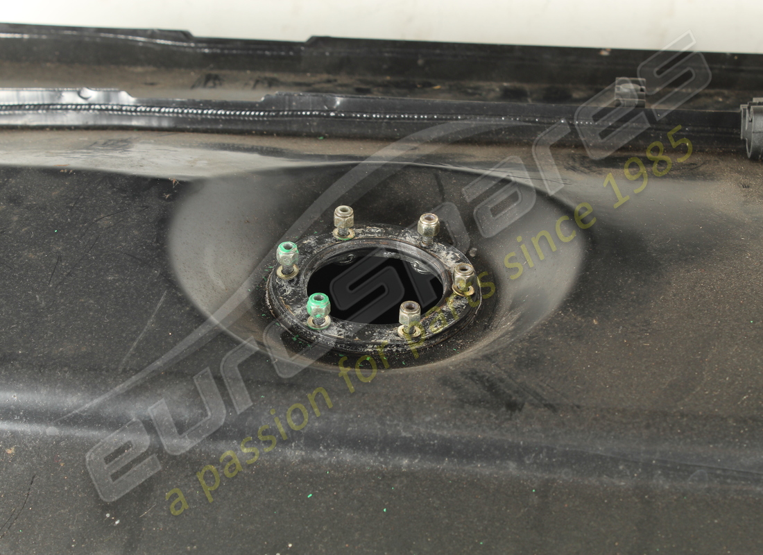 USED MASERATI FUEL TANK ASSEMBLY SAL. PART NUMBER 389200103 (4) used maserati fuel tank assembly sal. part number 389200103 (4)