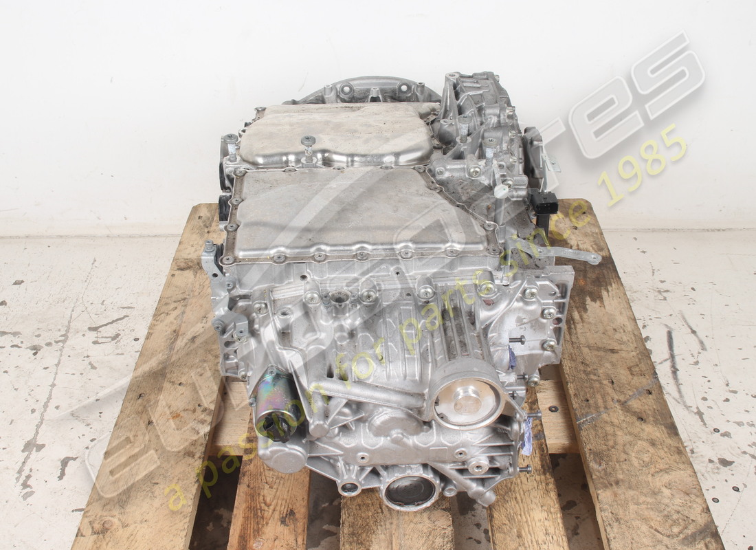 USED FERRARI GEARBOX GTC. PART NUMBER 893170 (3) used ferrari gearbox gtc. part number 893170 (3)